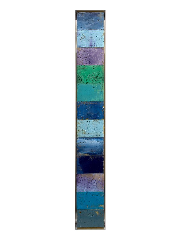 Mosaik: AL 1987, 2023, Acryl, Harz auf Autowaschschwamm, 133 x 17 x 5 cm