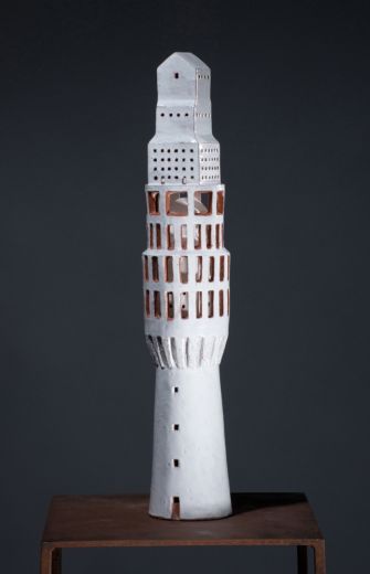 Gewächshaus, 2014, Keramik glasiert, 74 x 15 x 15 cm