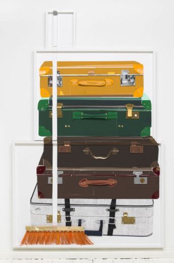 Besen + Koffer, 3teilig, 2017,  162 x 102,5 cm